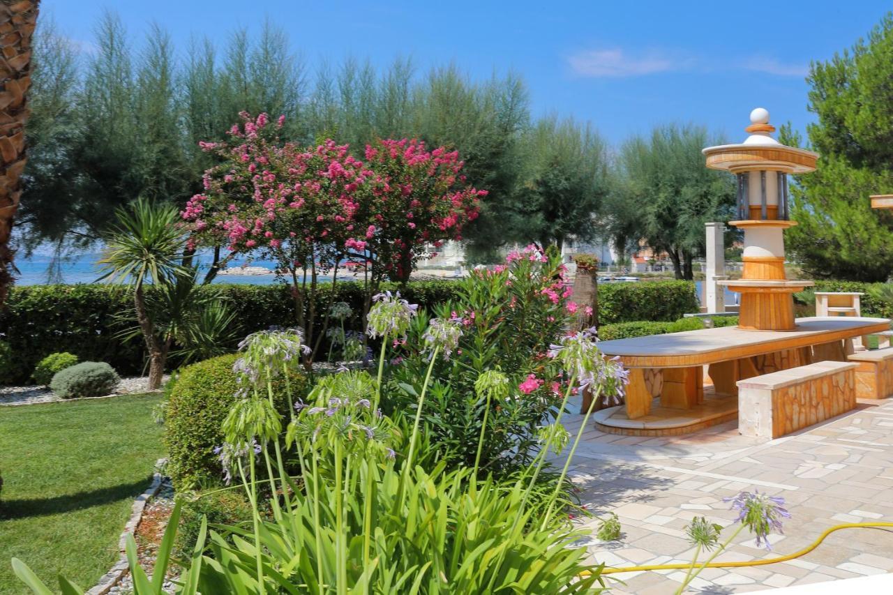 Villa Palma ซูโกชัน ภายนอก รูปภาพ
